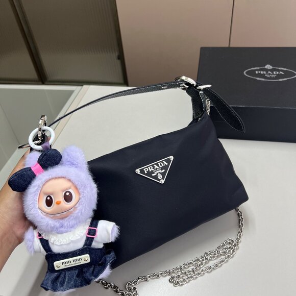 Prada chain bags, wallets - Picture 1 of 9
